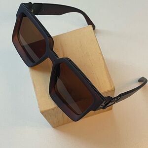 Matt Brown Square Thick Framed Sunglassess